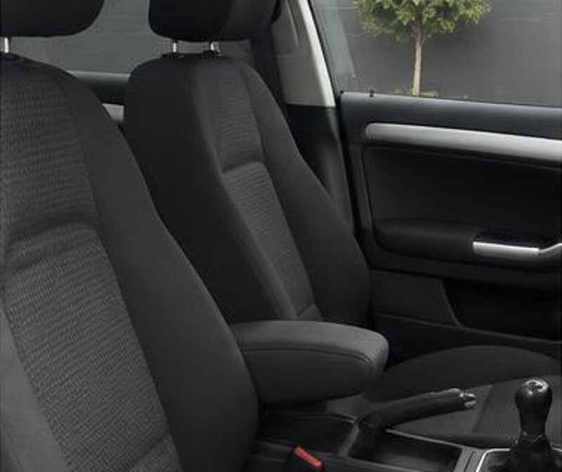 Audi A3 2007 branco — Interior. Imagem ilustrativa.