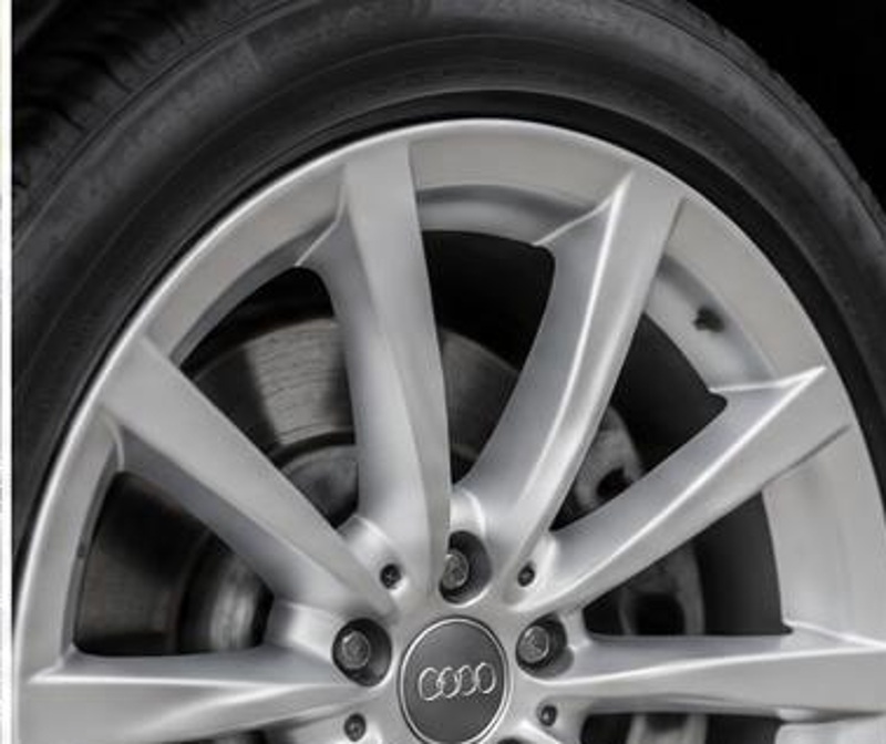 Audi A5 2015 preto — Roda. Imagem ilustrativa.